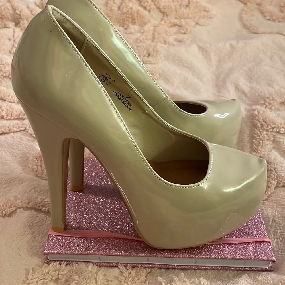 Sexy Beige heels - Picture 9 of 9